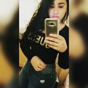 Meet your Posher, Ali